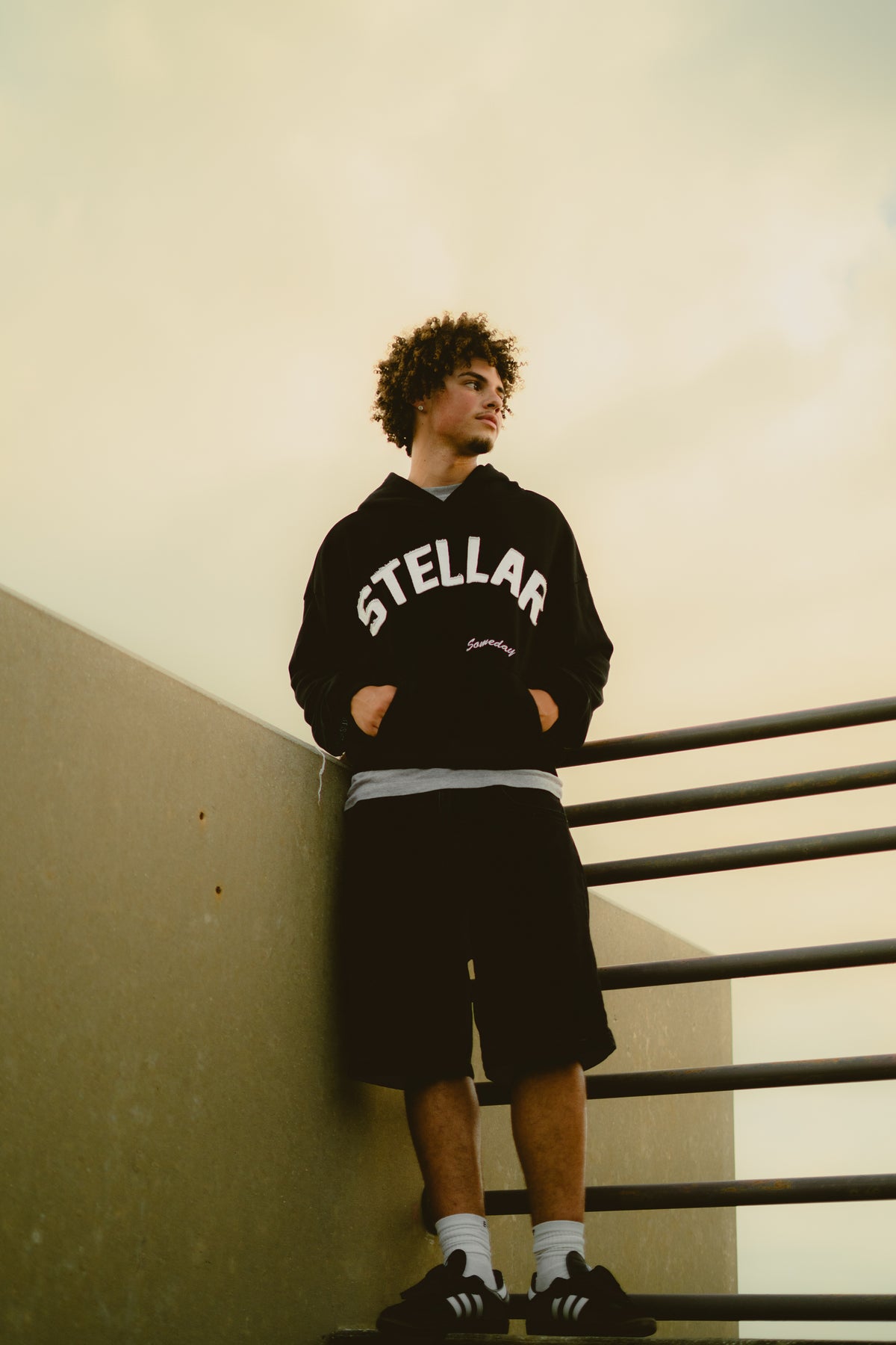 STELLAR SOMEDAY HOODIE - COAL BLACK / IVORY
